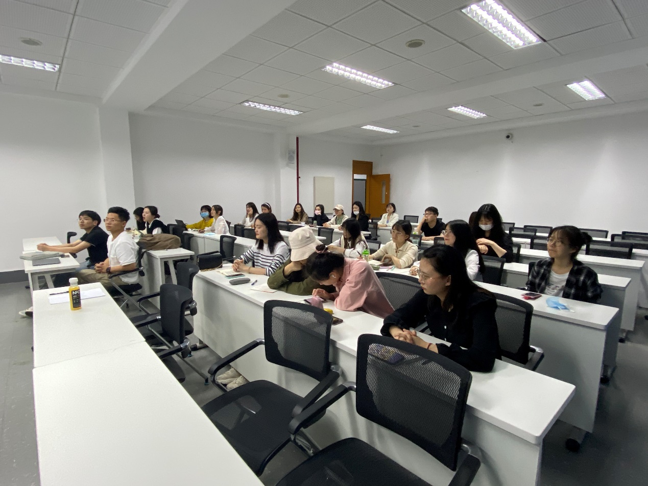 哥伦比亚大学高琴教授为重庆时时彩官网
师生开展线上专题讲座