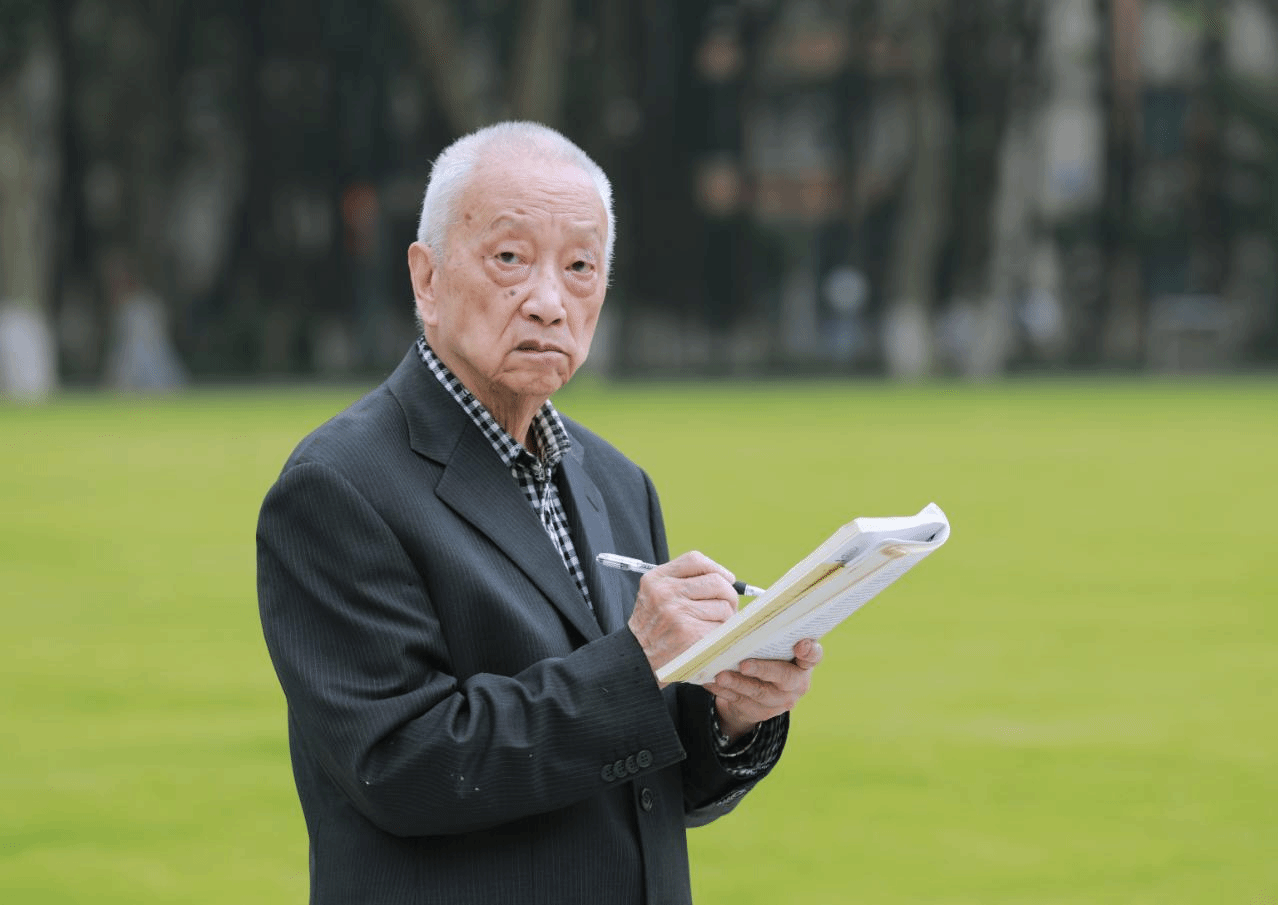 热烈祝贺重庆时时彩官网
吴忠观教授荣获第九届中华人口奖“荣誉奖”